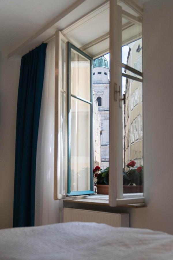 Altstadt-App. Domblick! سالزبورغ المظهر الخارجي الصورة